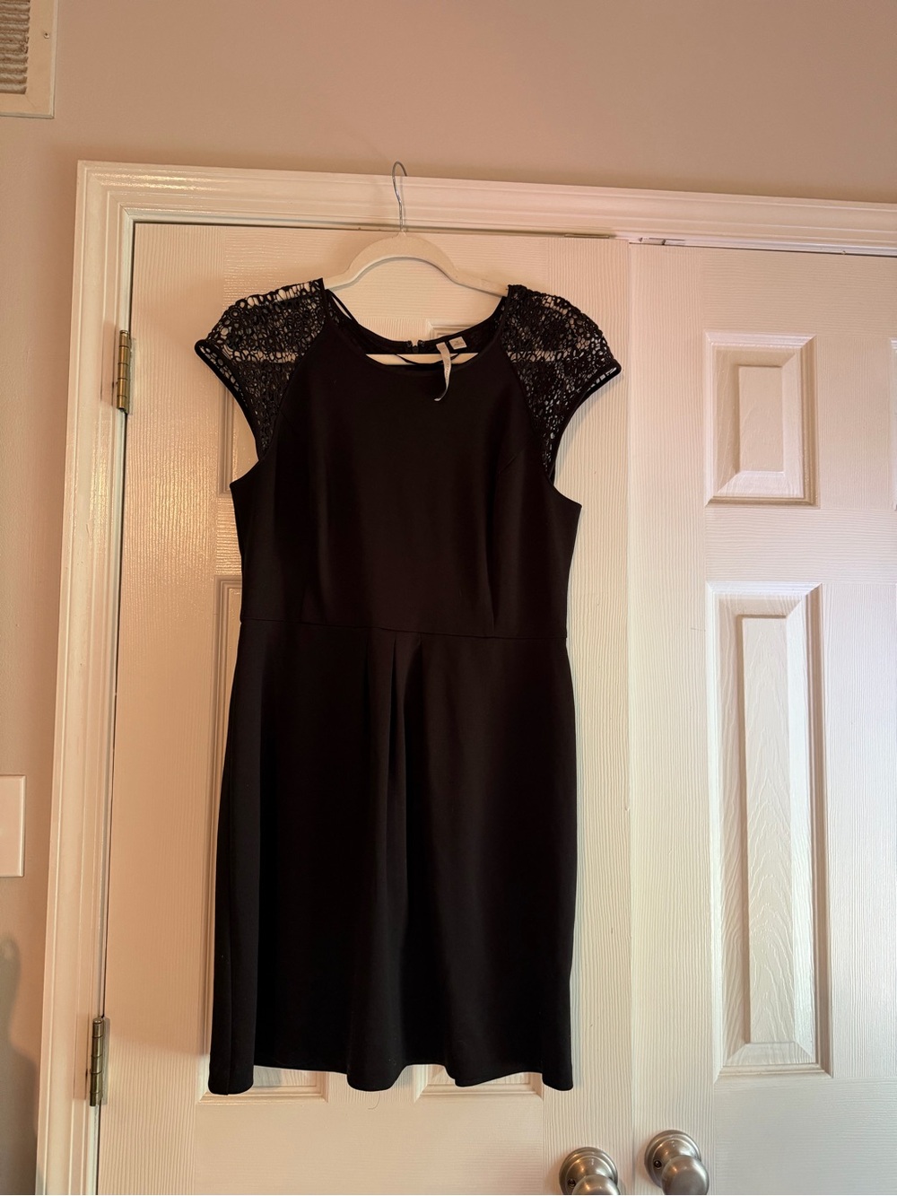 LC Lauren Conrad Black Lace Cap Sleeve Midi Dress